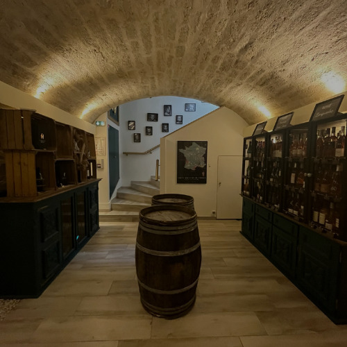 Pousse pas mémé dans la vigne - montpellier - cave à vin - épicerie fine